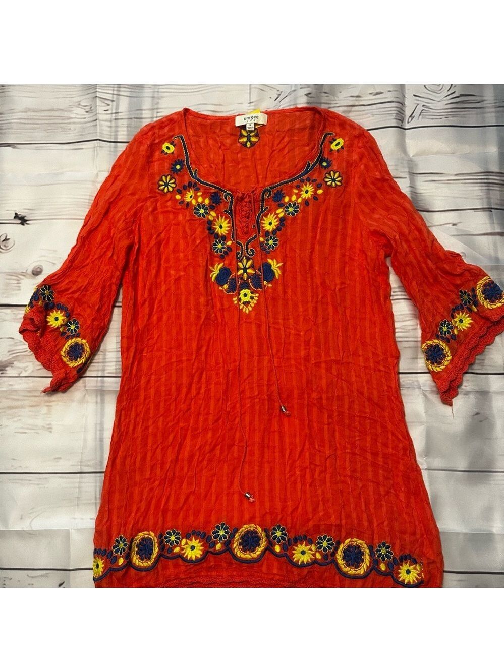 Umgee Coral Tunic / Dress (mini) with Blue and Yellow Embroidery Size Medium EUC - Picture 3 of 13
